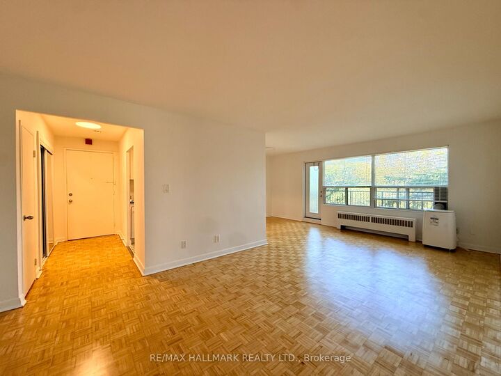 Property Photo:  28 Upper Canada Drive 305  ON M2P 1R9 