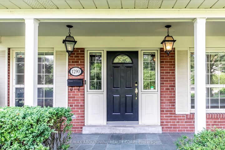 Property Photo:  1290 Braeside Drive  ON L6J 2A4 