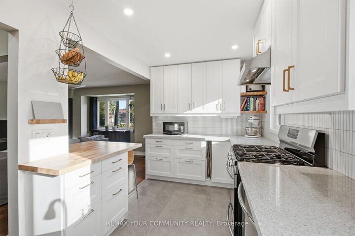 Property Photo:  269 Rogers Road  ON L3Y 1G5 