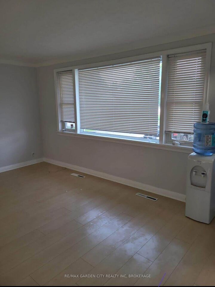 Property Photo:  91 Margery Avenue Main Floor  ON L2R 6K2 