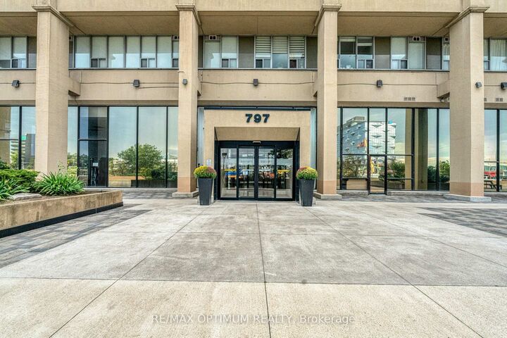 Property Photo:  797 Don Mills Road Uph211  ON M3C 1V1 