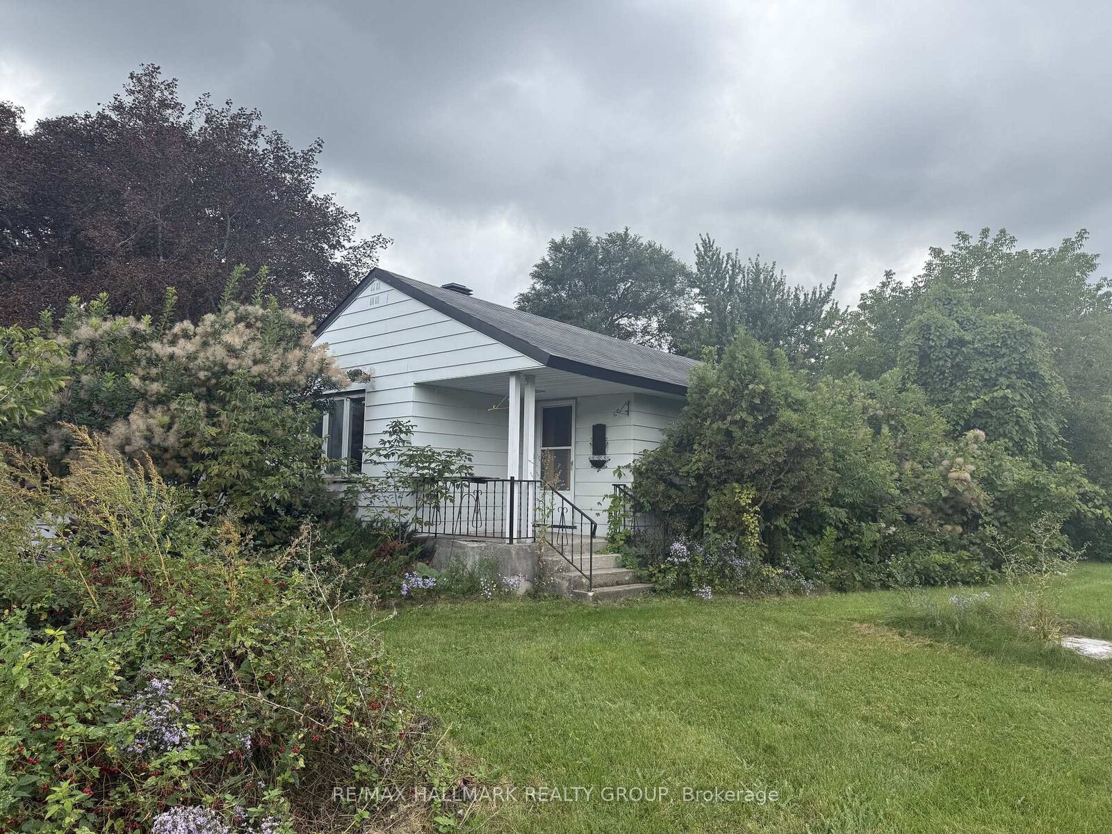 Property Photo: 16 Donegal Road ON K2S 1P7