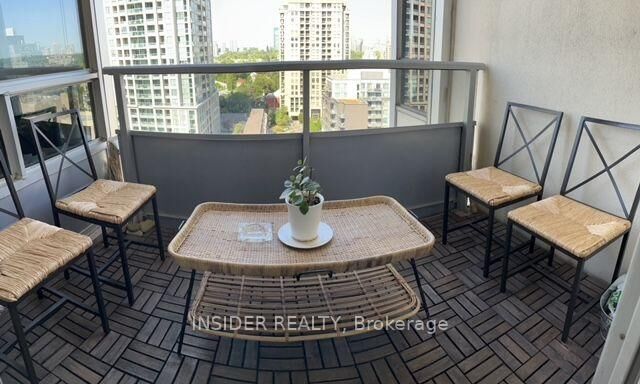 Property Photo:  2 Rean Drive 1612  ON M2K 1H1 