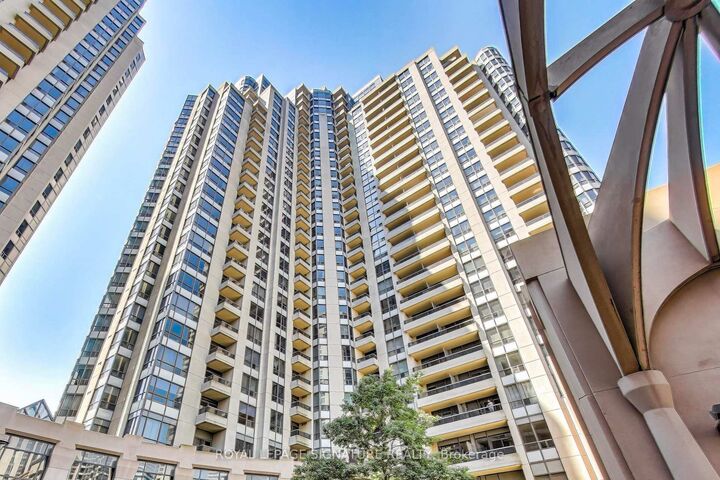 Property Photo:  5 Northtown Way 411  ON M2N 7A1 