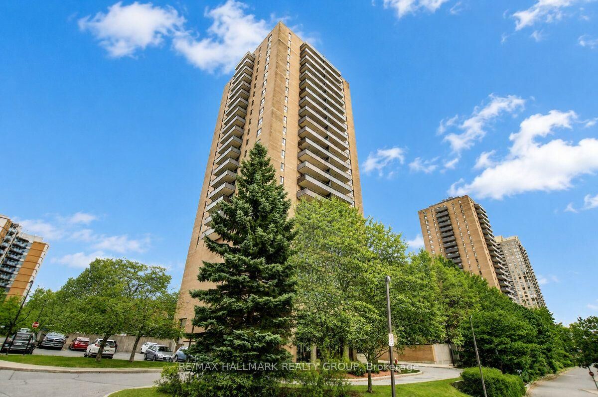 Property Photo:  505 St Laurent Boulevard 2204  ON K1K 3X4 