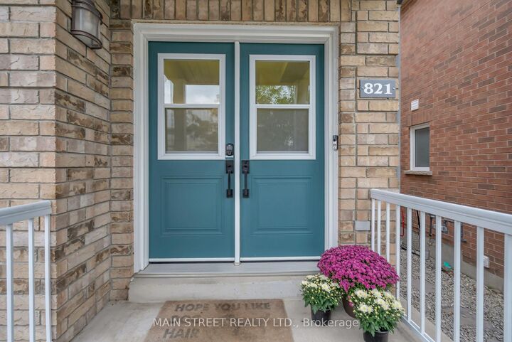 Property Photo: 821 Joe Persechini Drive ON L3X 2T7
