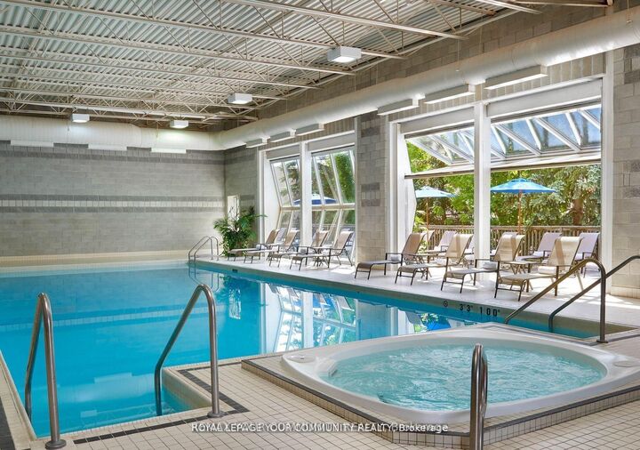 Property Photo:  9017 Leslie Street 1102  ON L4B 4R8 