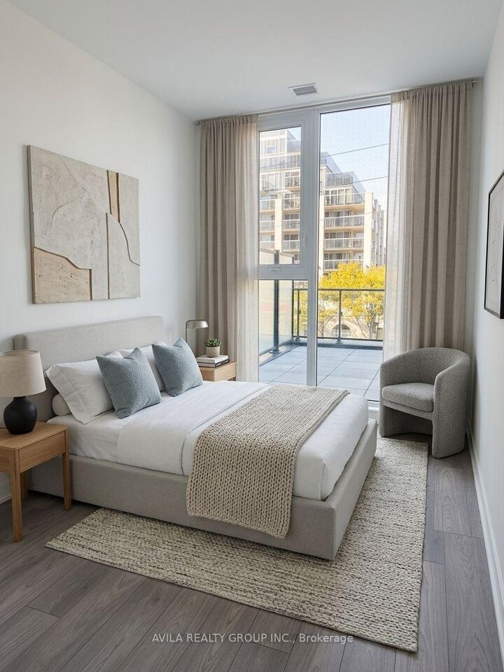 Property Photo:  1007 The Queensway N/A 212  ON M8Z 6C7 