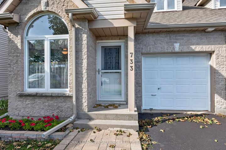 Property Photo:  733 Shires Way  ON K7M 8X9 