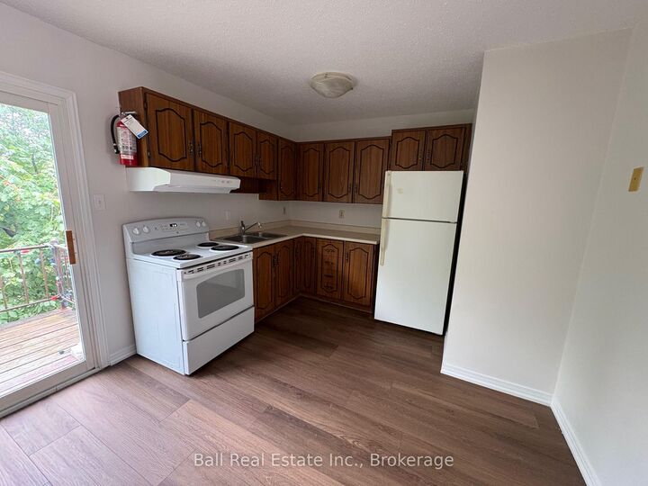 Property Photo: 48 Anne Street 2 ON K0M 1A0