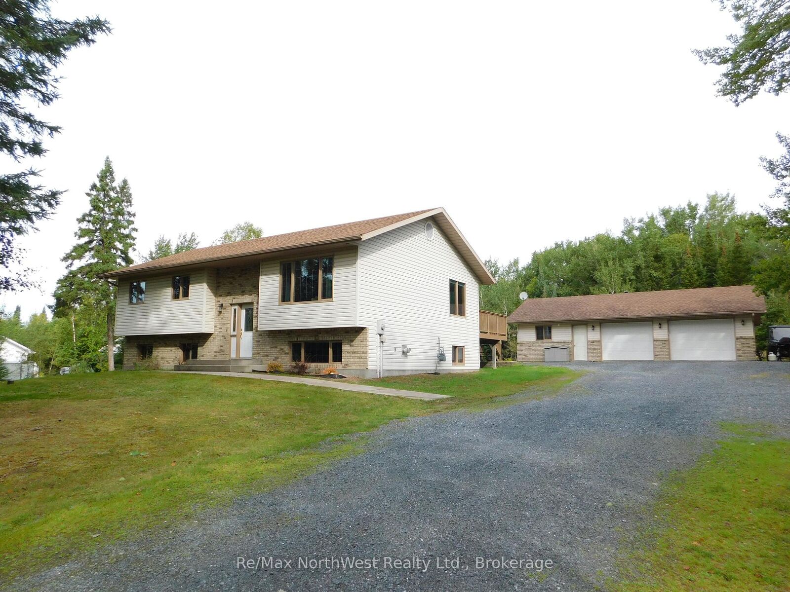 Property Photo:  785 Sandy Beach Road  ON P8N 2Y4 