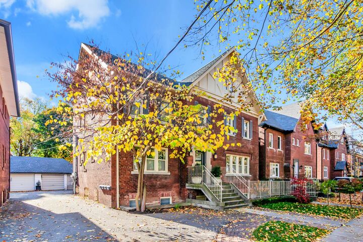 Property Photo:  113 Chaplin Crescent 2nd Floor  ON M5P 1A6 