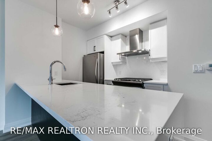 Property Photo: 1400 Kingston Road 401 ON M1N 0C2