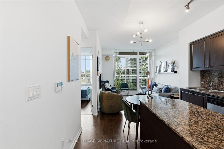 Property Photo:  215 Fort York Boulevard 711  ON M5V 4A2 