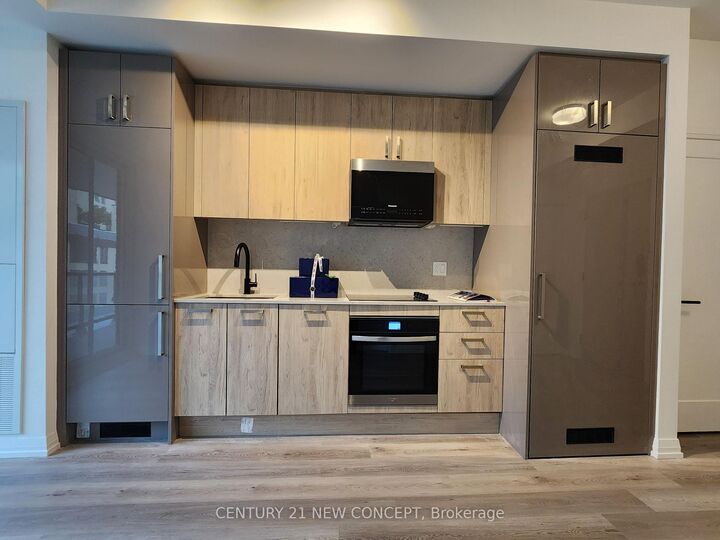 Property Photo:  280 Dundas Street W 703  ON M5T 0E3 