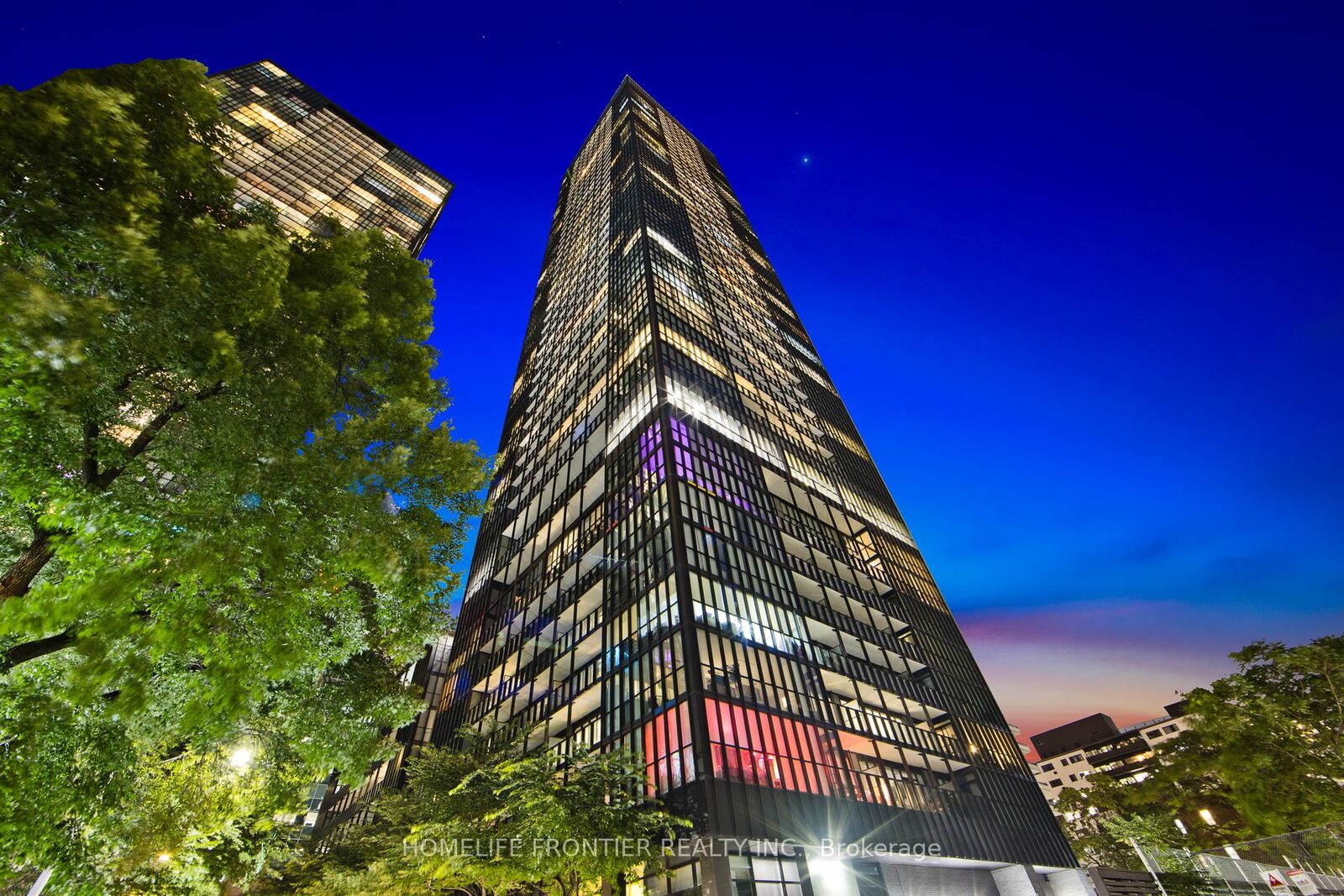 Property Photo: 101 Charles Street E 4202 ON M4Y 1V2