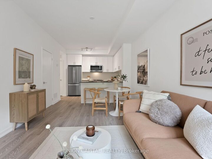 Property Photo:  26 Lytham Green Circle 6  ON L3Y 0H5 
