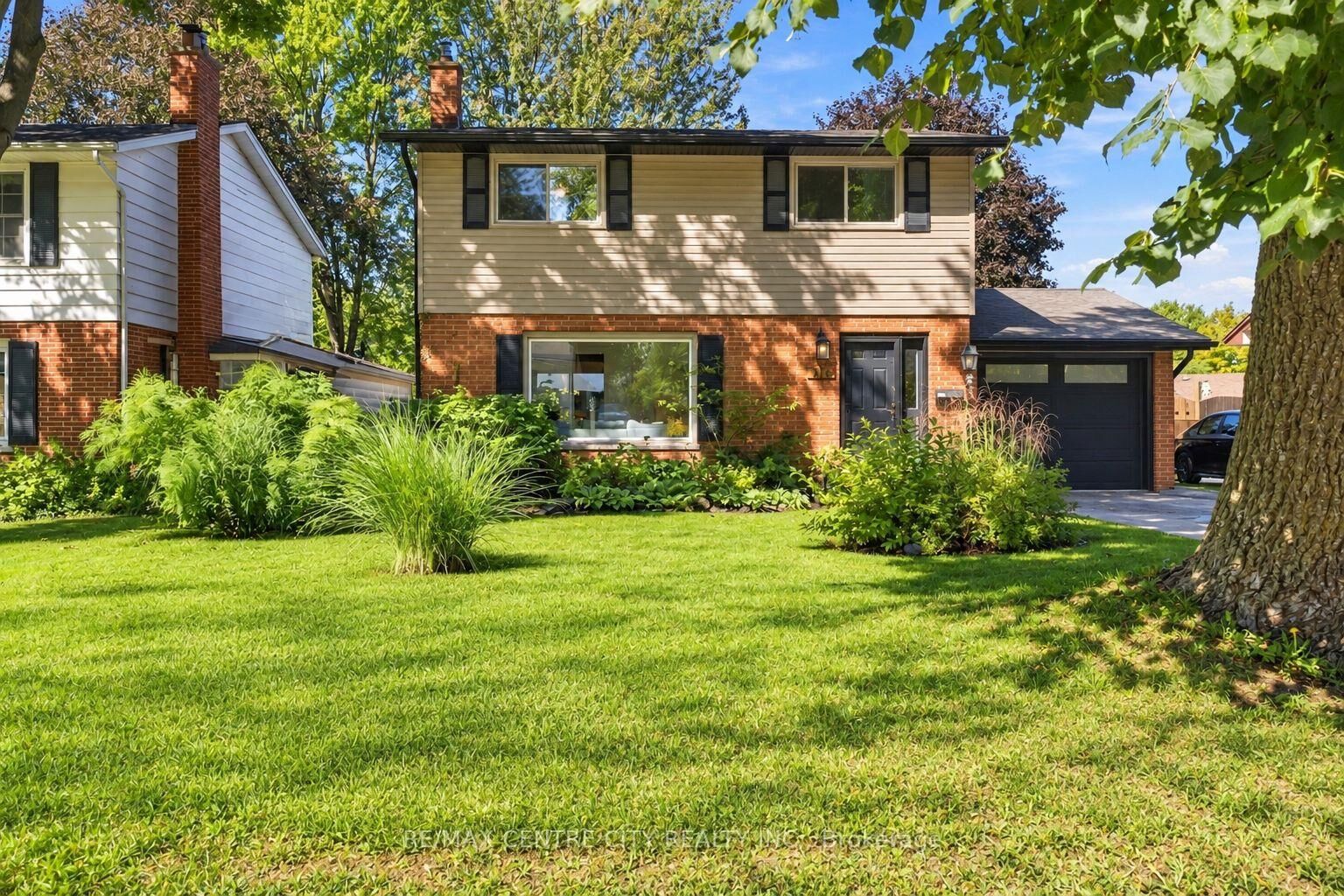 Property Photo:  419 Briarhill Avenue  ON N5Y 1P3 