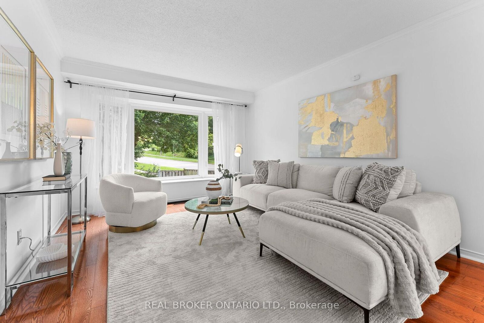 Property Photo:  1 Baronial Court  ON M1C 3J5 