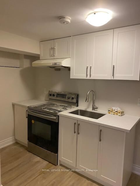 Property Photo:  41 Ravengloss Drive Lower  ON L3T 4C8 