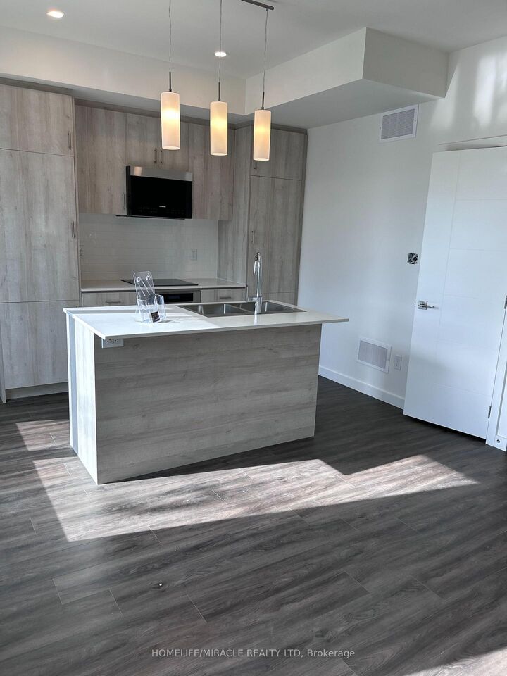 Property Photo:  15 Rainwater Lane  ON L4N 9J6 