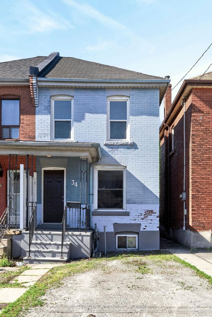 Property Photo:  34 Edward Street  ON L8L 2V4 