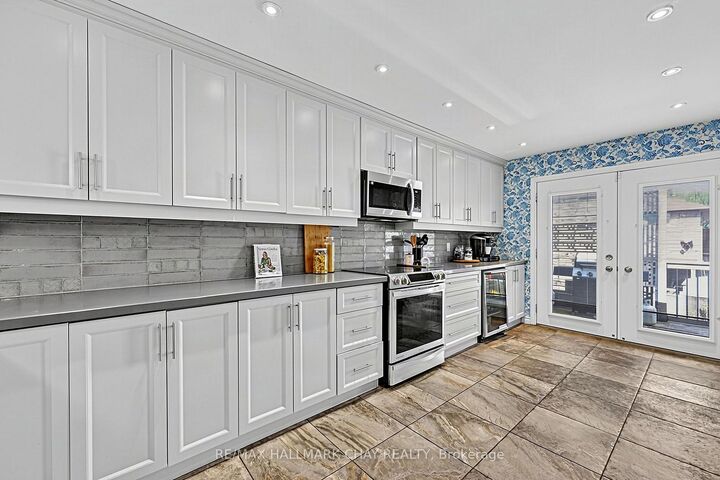 Property Photo:  76 Shalom Way  ON L4N 5Y3 