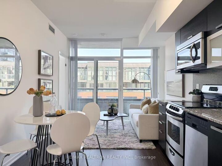 Property Photo:  36 Lisgar Street 603E  ON M6J 0C7 
