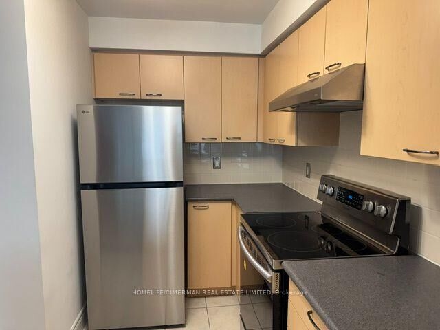 Property Photo:  62 Suncrest Boulevard 618  ON L3T 7Y6 