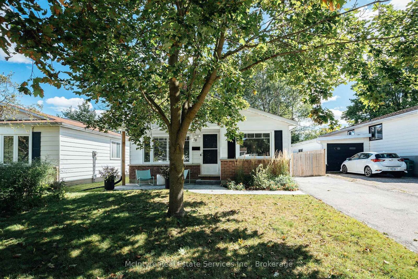 Property Photo:  78 Helene Crescent  ON N2L 5E5 