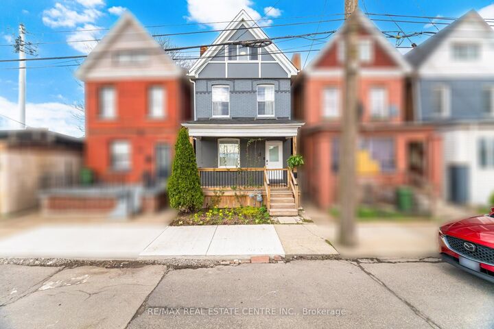 Property Photo: 490 Wentworth Street N ON L8L 5W9