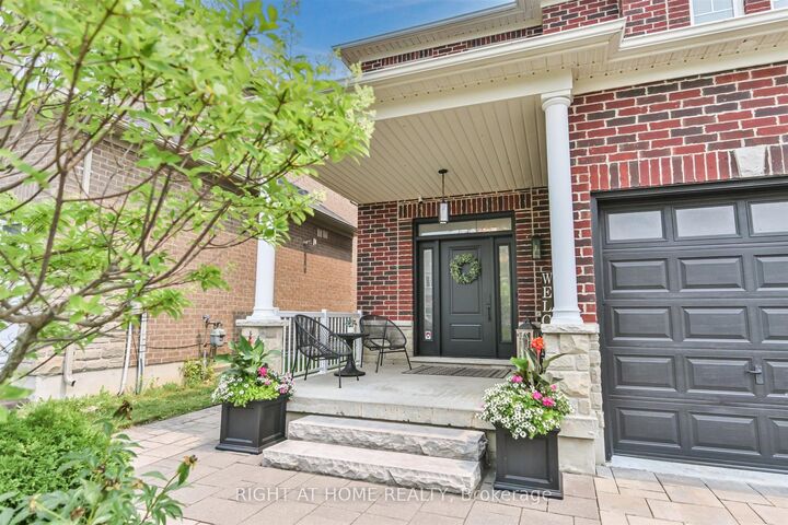 Property Photo:  1259 Aldsworth Crescent  ON L1K 0S5 