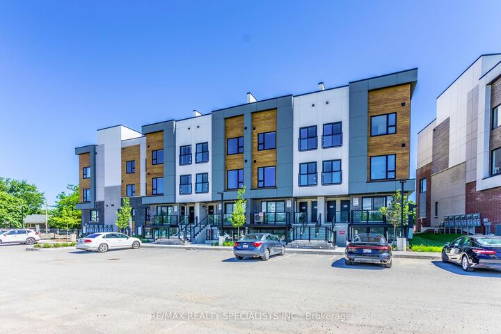 Property Photo:  16 Melbourne Avenue 106A  ON L2P 0G5 