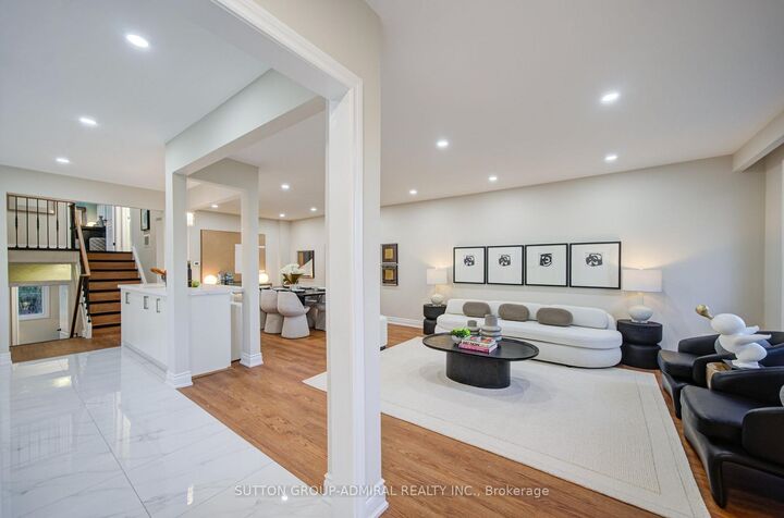 Property Photo:  78 Clayhall Crescent  ON M3J 1W6 