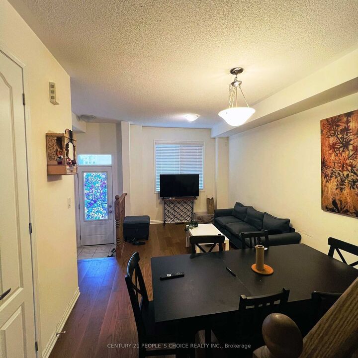 Property Photo:  112 Cleanside Road  ON M1L 0J3 