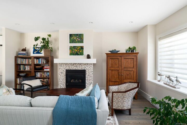 Property Photo: 2419 Malaview Ave #2 BC V8L 2G4
