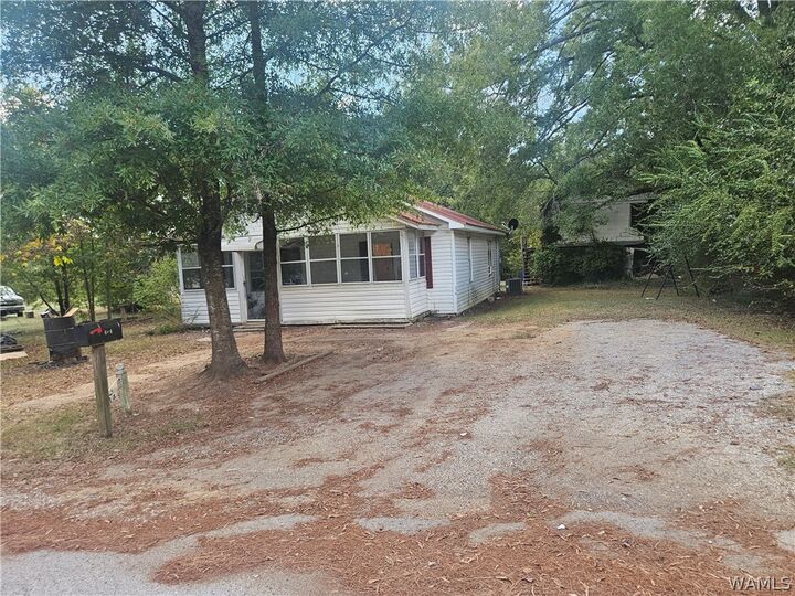 Property Photo: 604 4th Street NW AL 35481