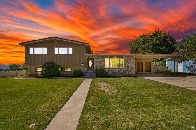 Property Photo: 1664 Lakewood Dr UT 84058