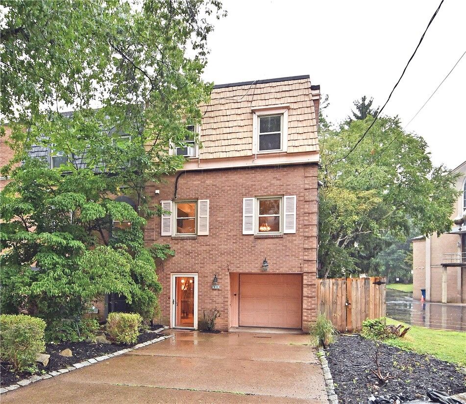 Property Photo:  711 Clyde Street  PA 15213 