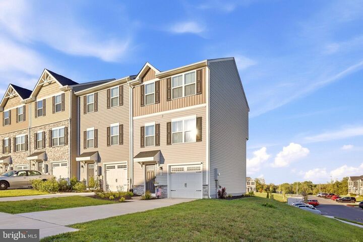 Property Photo: 400 Williams Street VA 22657