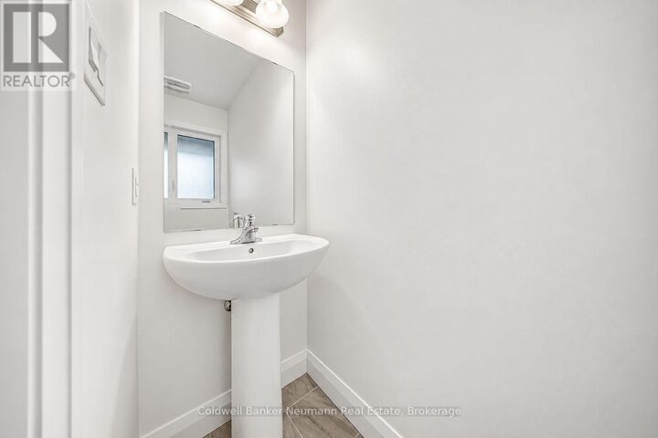 Property Photo:  145 South Creek Drive 4A  ON N2P 2N3 