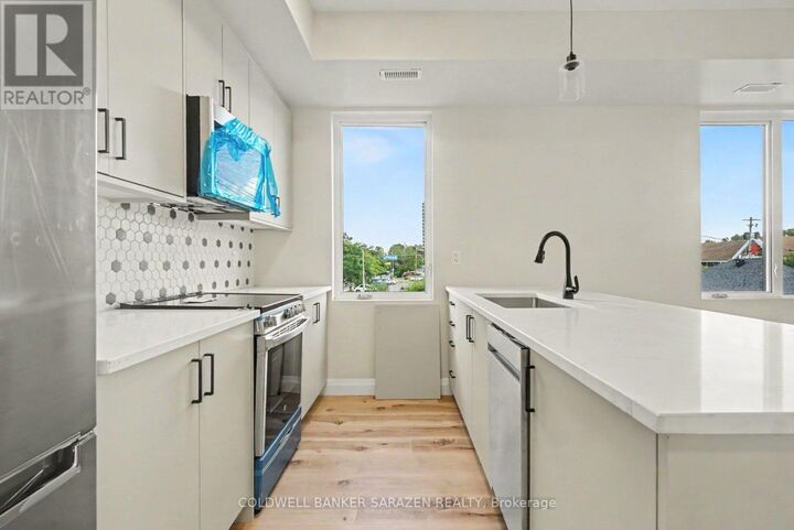 Property Photo:  42 McArthur Avenue 303  ON K1L 6R2 