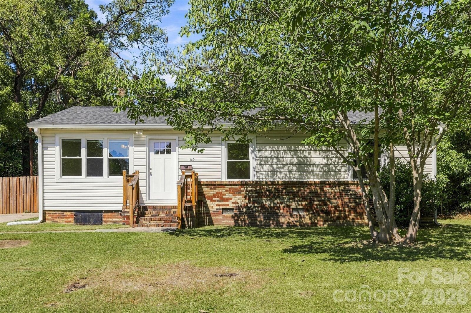 Property Photo:  109 E Georgia Avenue  NC 28016 