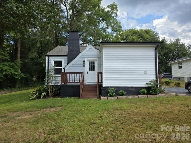 Property Photo:  312 Prince Street  NC 28083 