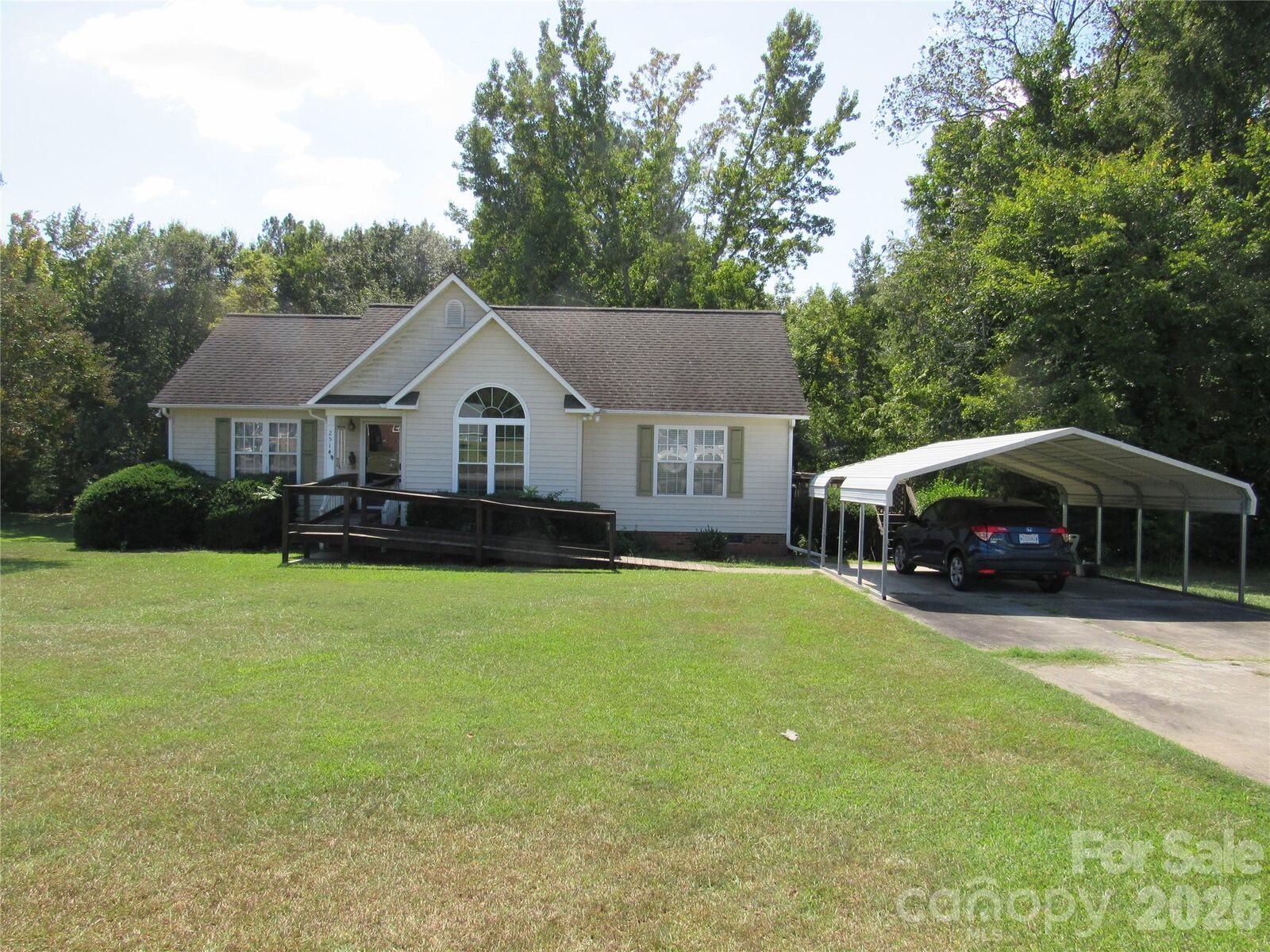 Property Photo: 2514 Oxford Circle SC 29720