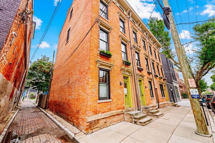 Property Photo:  1433 Elm Street  OH 45202 