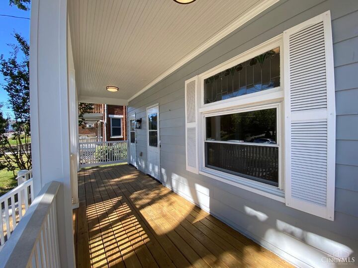Property Photo:  2804 Observatory Avenue  OH 45208 