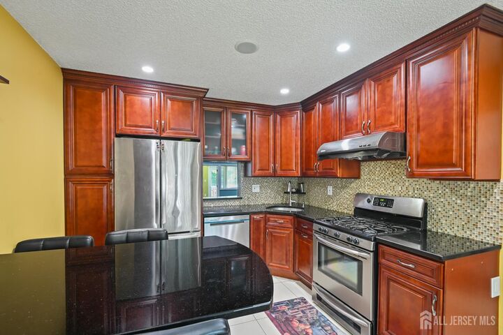 Property Photo:  67 Albury Way  NJ 08902 