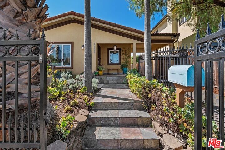 Property Photo:  1659 Ellsmere Ave  CA 90019 