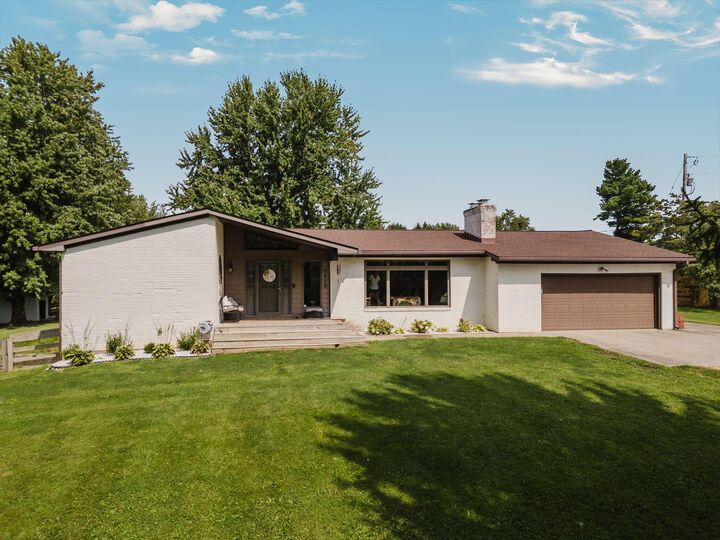 Property Photo:  7020 Sportsman Club NW Road  OH 43031 